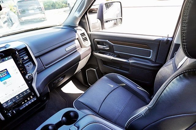 Used 2024 Silver Ram Laramie image 23