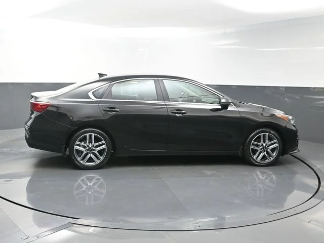 Used 2021 Black Kia EX image 8