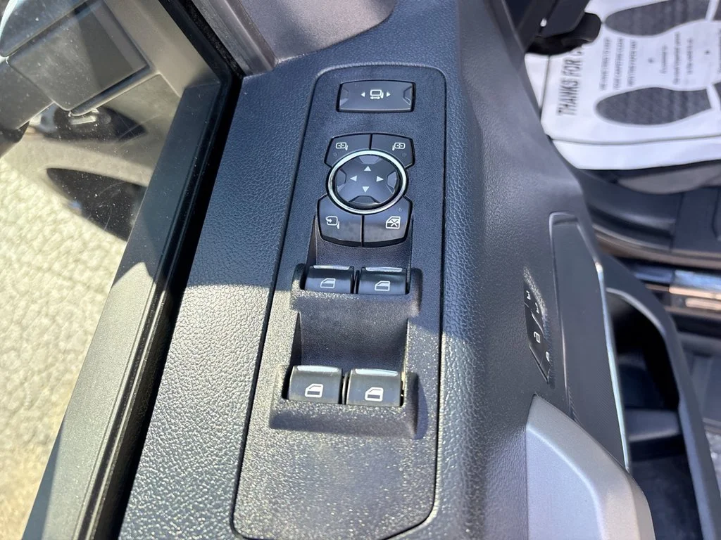 Used 2022 Black Ford Lariat image 27