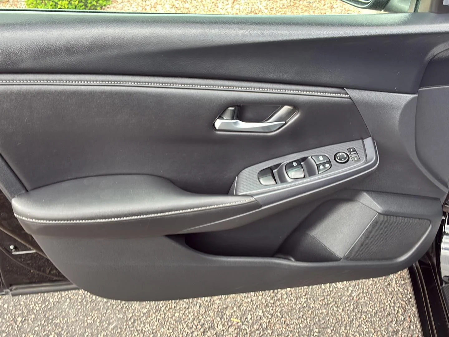 Used 2023 Super Black Nissan S image 24