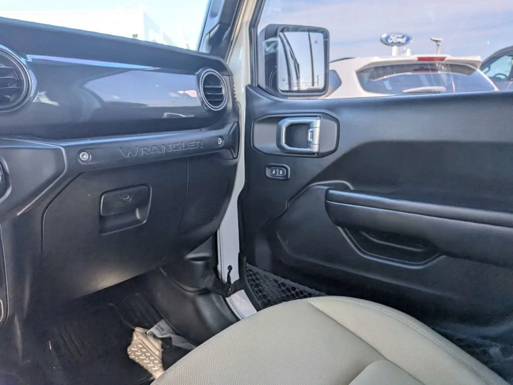 Used 2020 White Jeep Unlimited Sport image 15