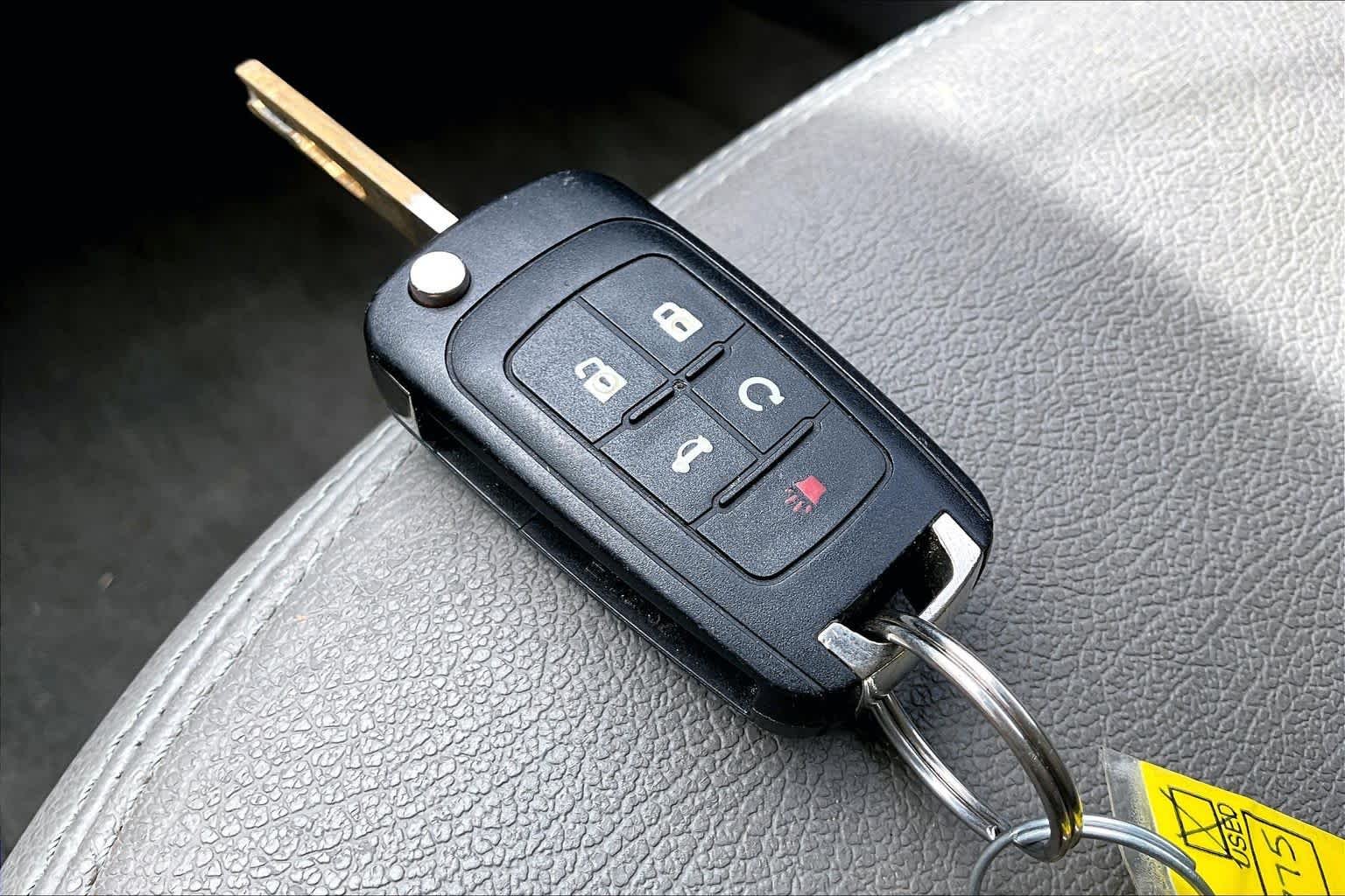 Used 2013 Black Granite Metallic Chevrolet LT image 13
