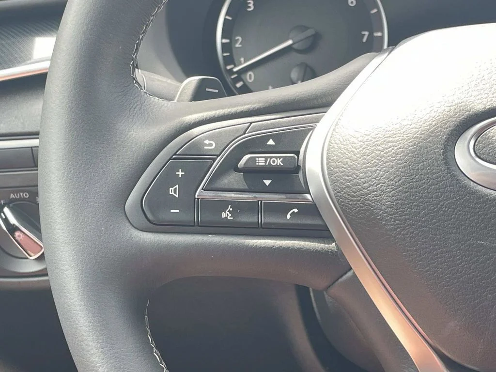 Used 2025 Gray INFINITI SPORT image 25