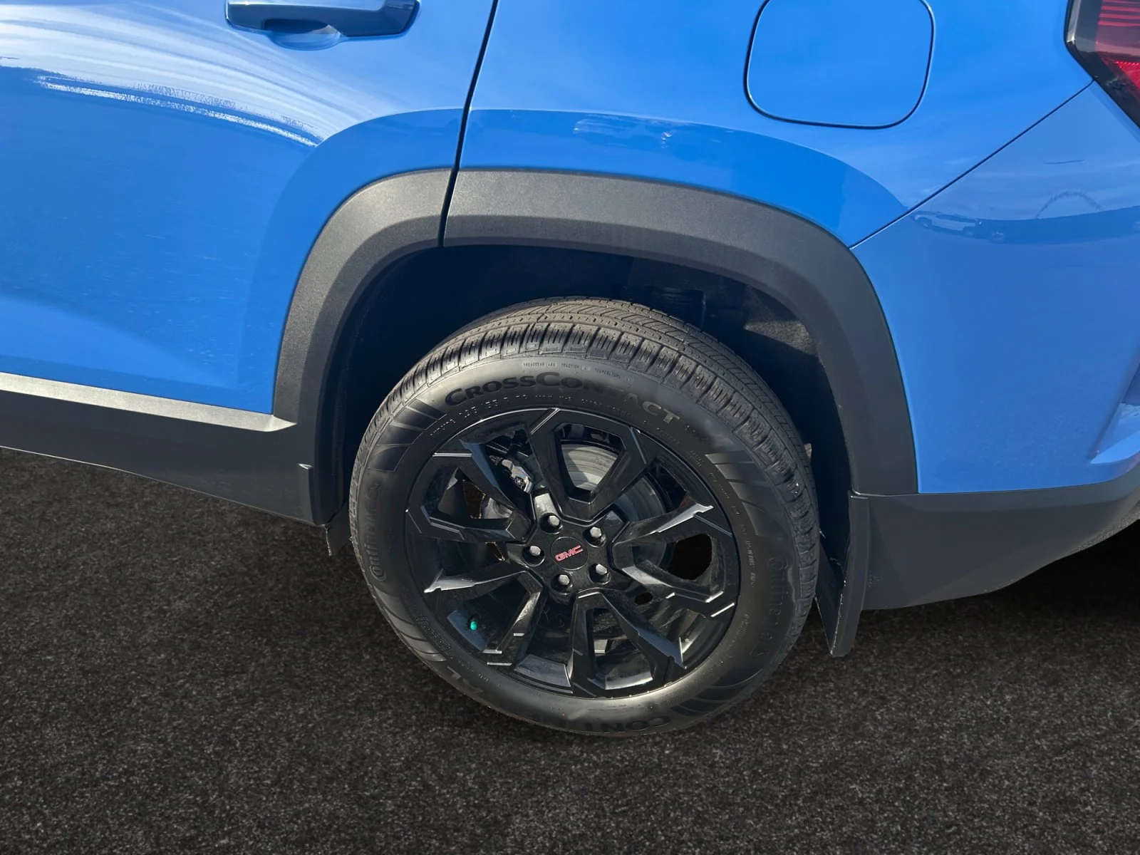 New 2027 Rapids Metallic GMC AWD Elevation image 9