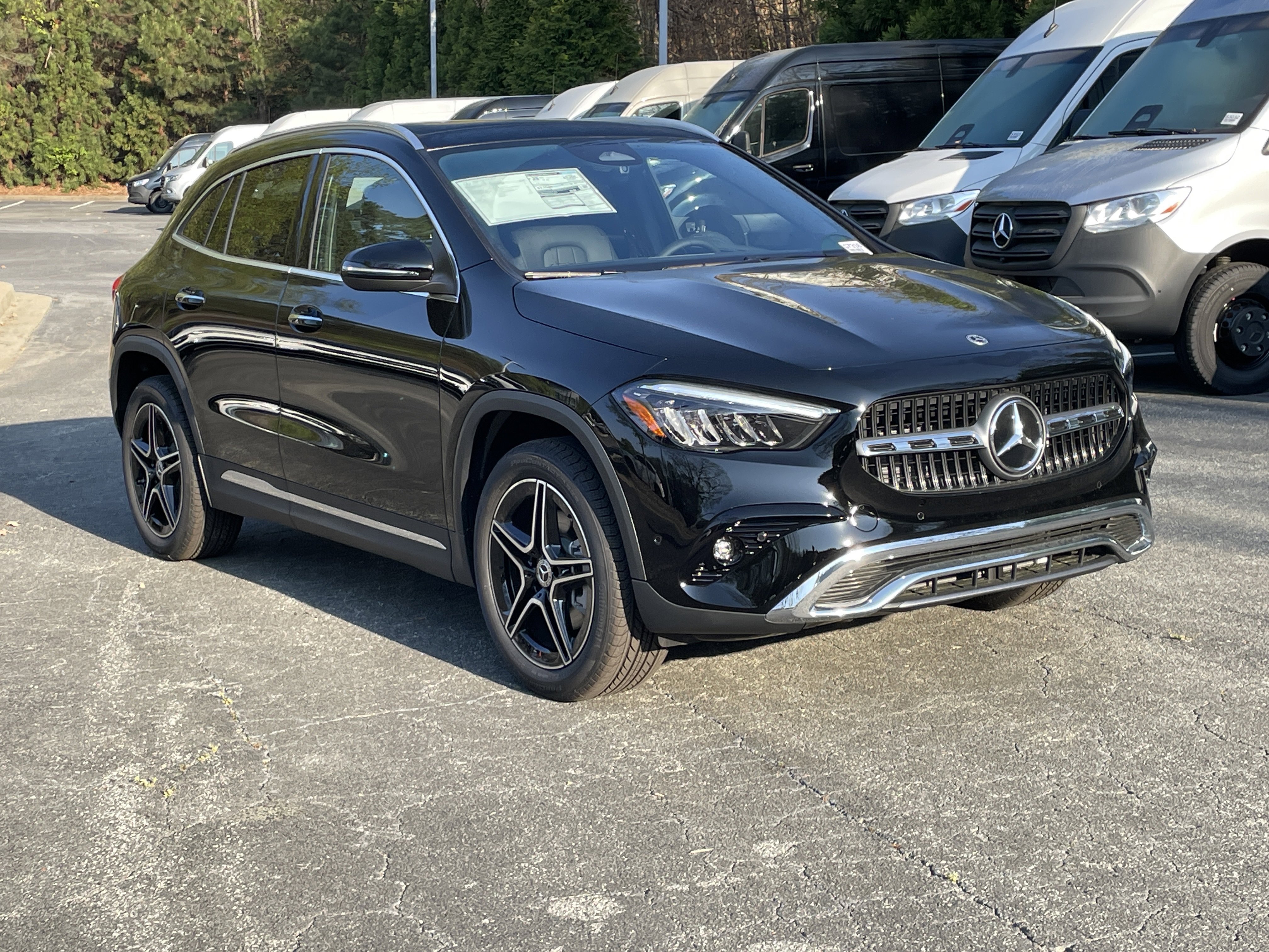 New 2026 Night Black Mercedes-Benz GLA 250 SUV image 4