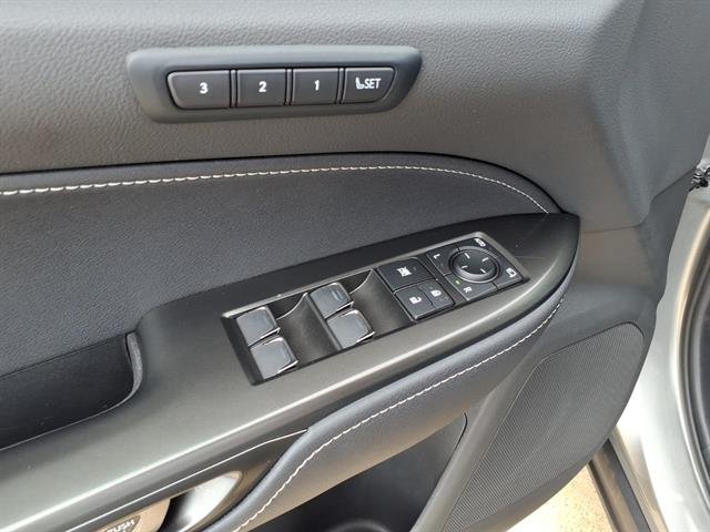 Certified Used 2023 SILVER Lexus F SPORT Handling image 20