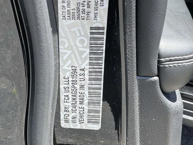 Used 2023 Black Jeep Altitude image 30