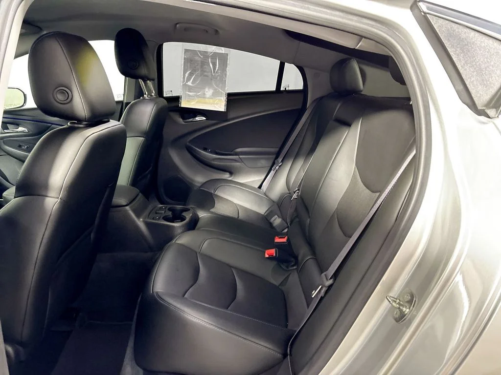Used 2017 Silver Chevrolet Premier image 20