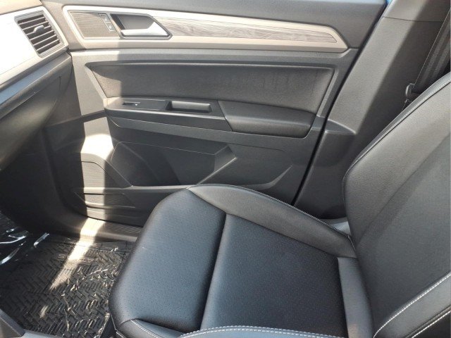 2020 Volkswagen Atlas Cross Sport - Photo 15