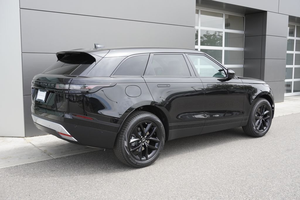 New 2026 Santorini Black Land Rover S image 4