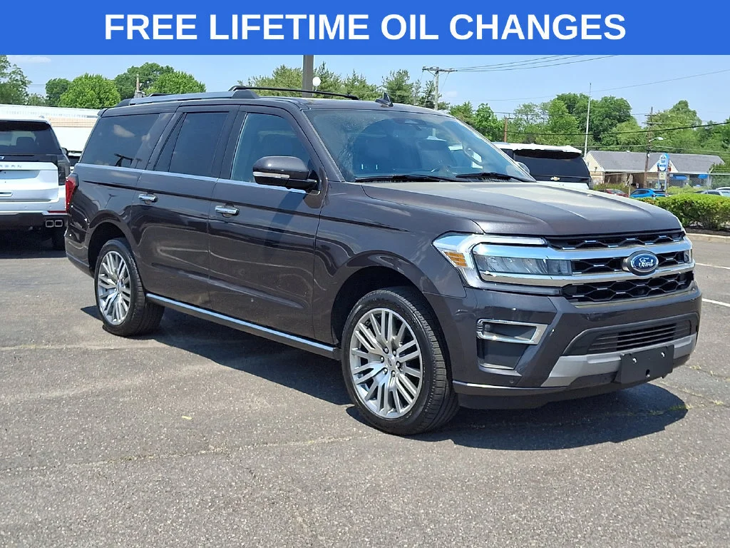 Used 2024  Ford Limited image 1