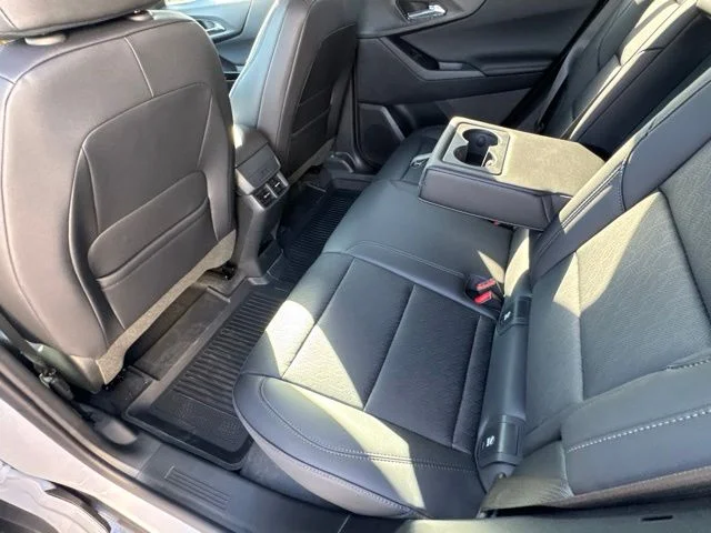 New 2027 White Chevrolet LT image 19
