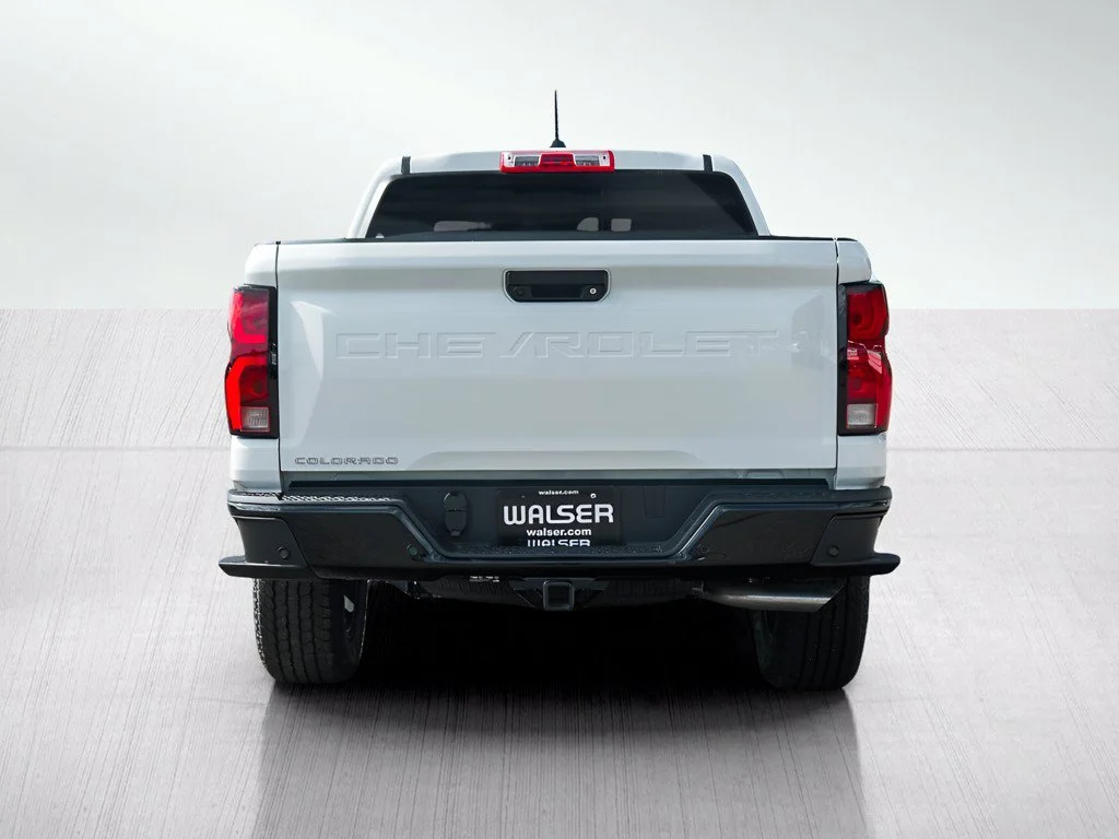 New 2026 Summit White Chevrolet Z71 image 4