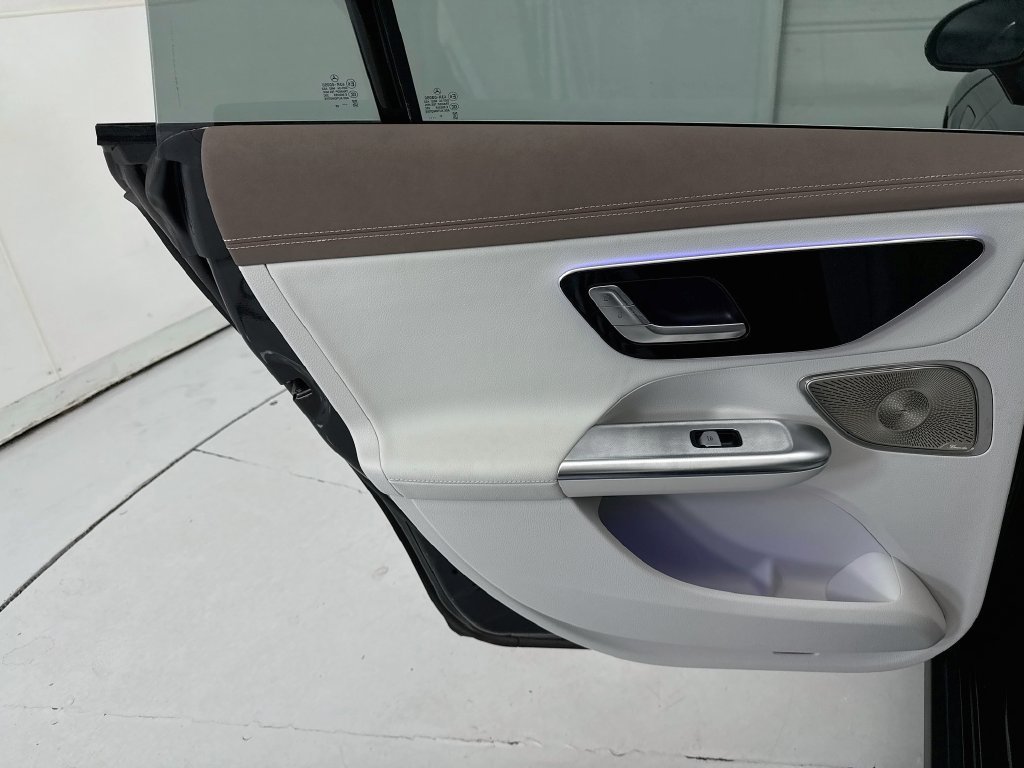 Certified Used 2023 Black Mercedes-Benz 500 Sedan image 25