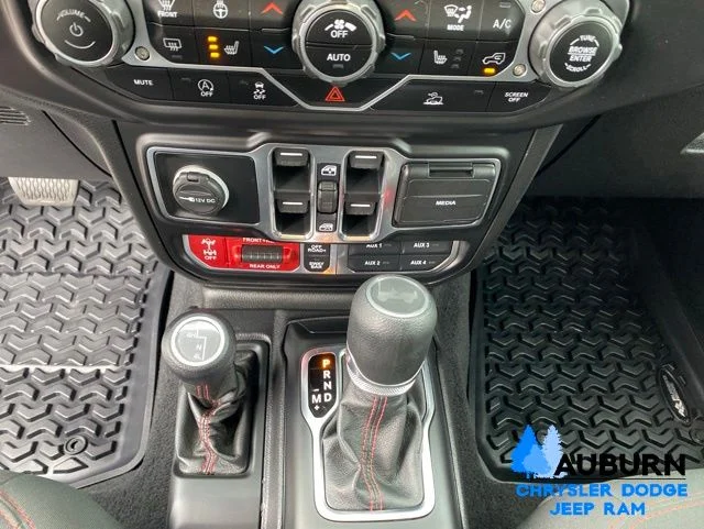 Used 2021 White Jeep Unlimited Rubicon image 39