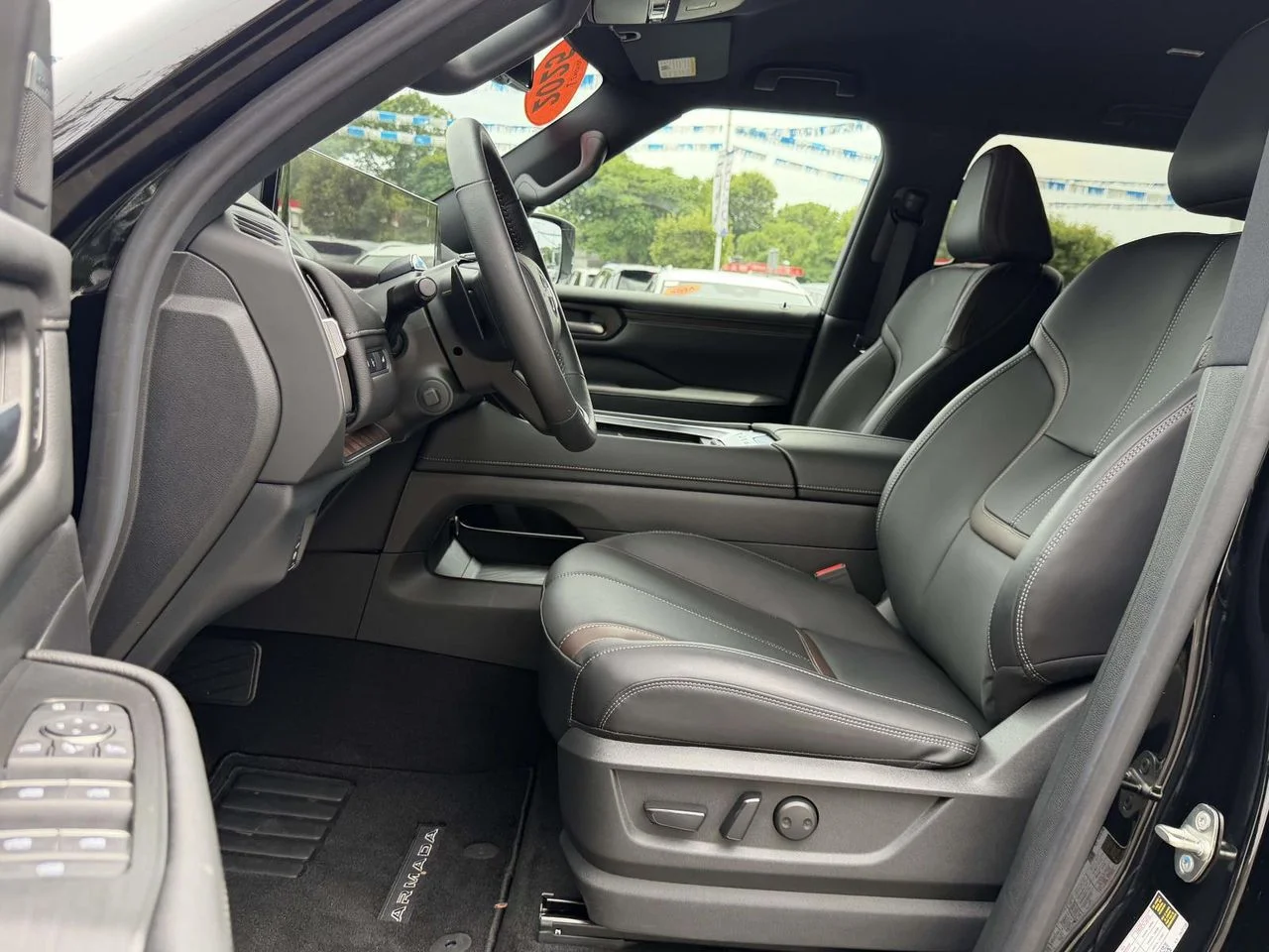 Used 2025 Super Black Nissan SL 4WD image 17