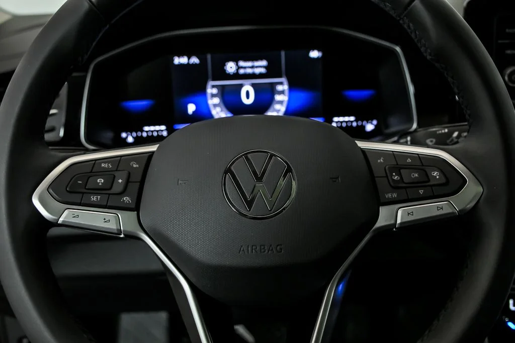 New 2026 Black Volkswagen 1.5T SE image 12