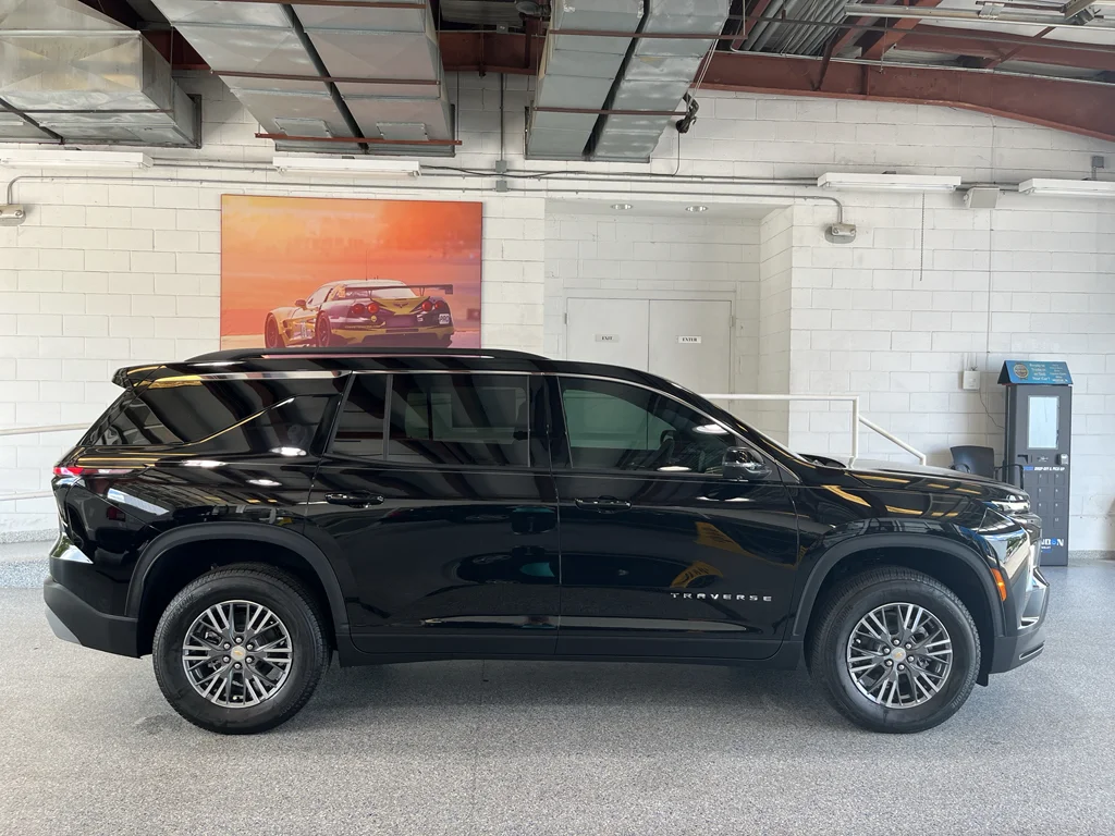 2026 Chevrolet Traverse LT - Photo 12