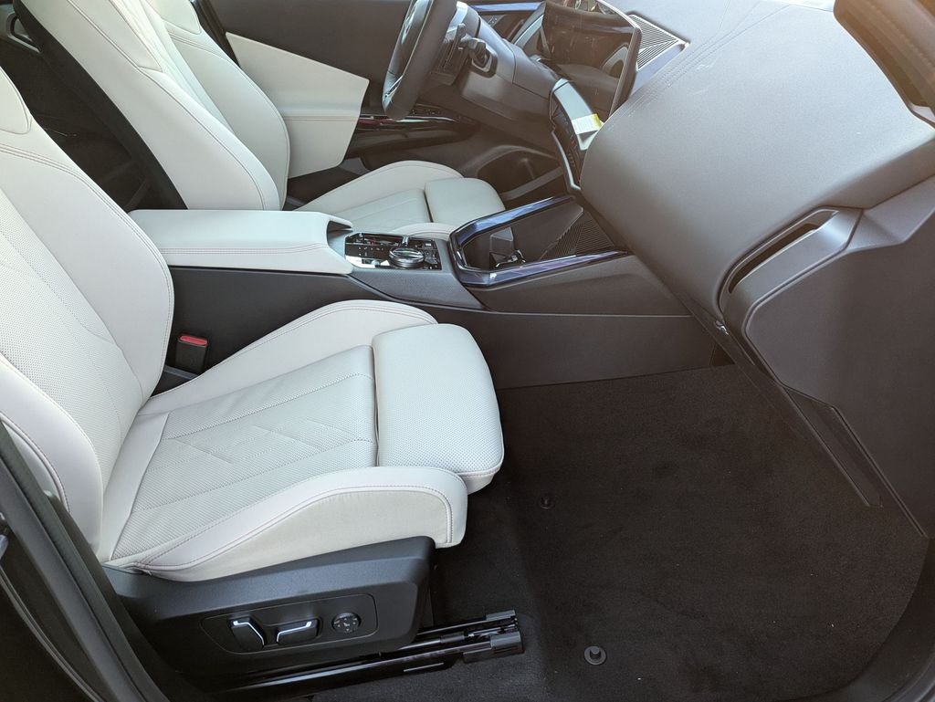 New 2026 Dark Graphite Metallic BMW 30 xDrive image 24