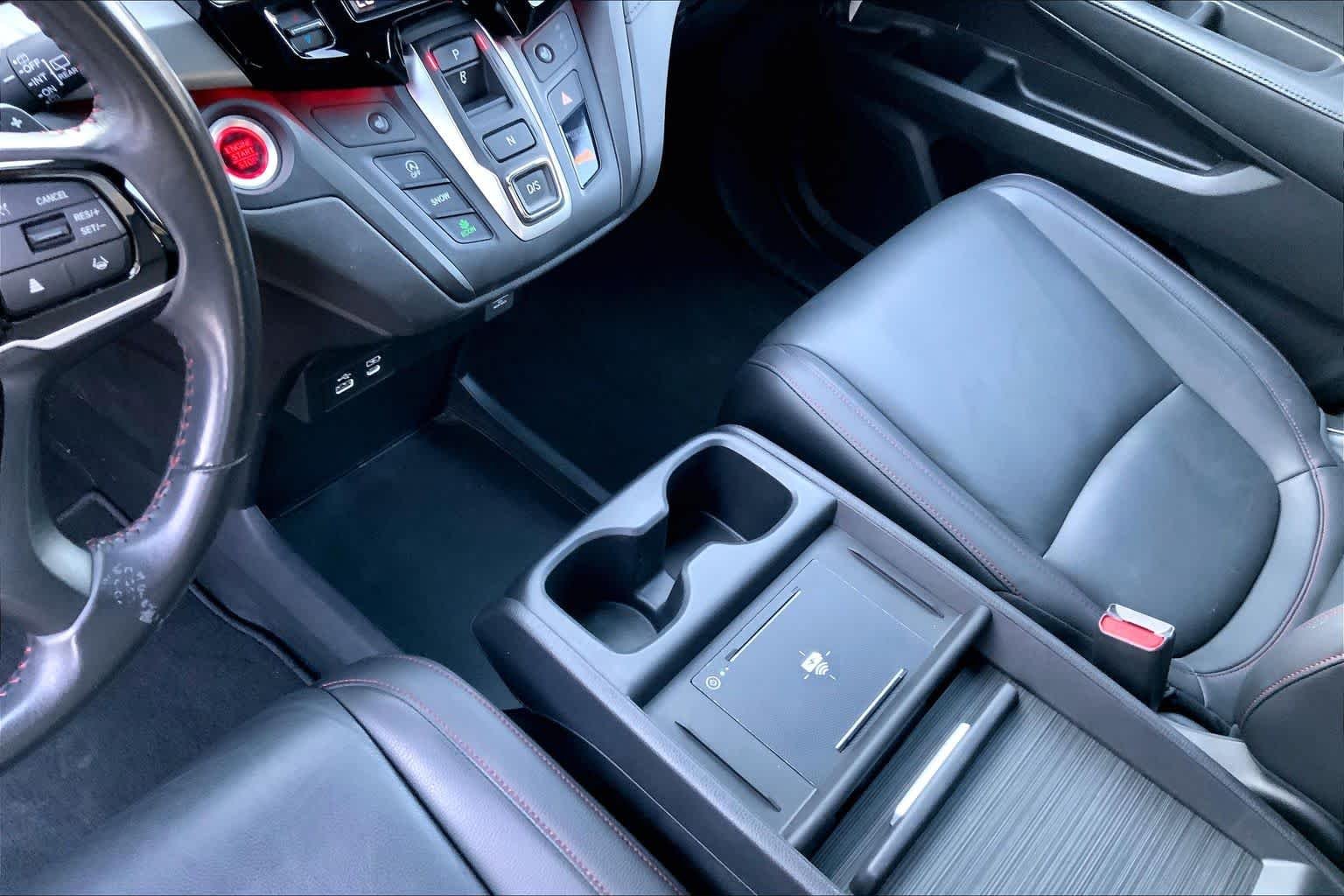 Used 2025 Platinum White Pearl Honda Sport-L image 16