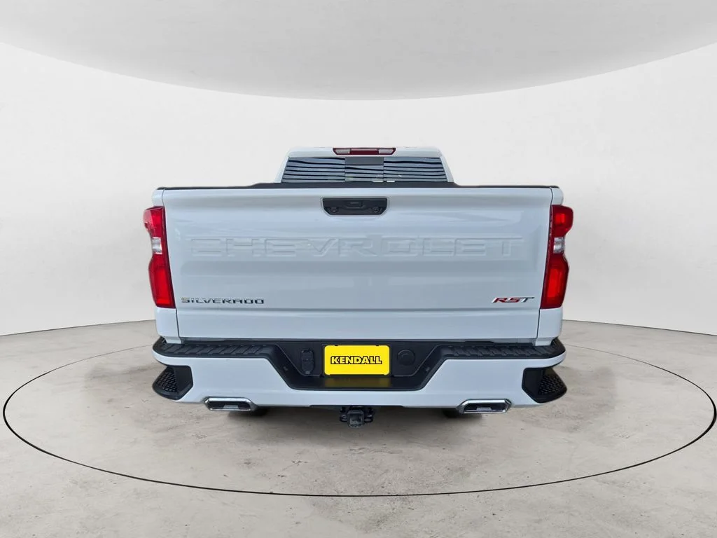 Used 2025 White Chevrolet RST image 6