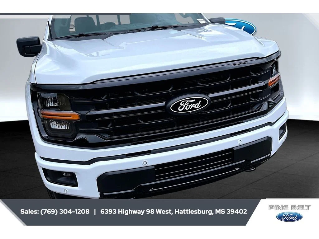 New 2026 Oxford White Ford XLT image 22