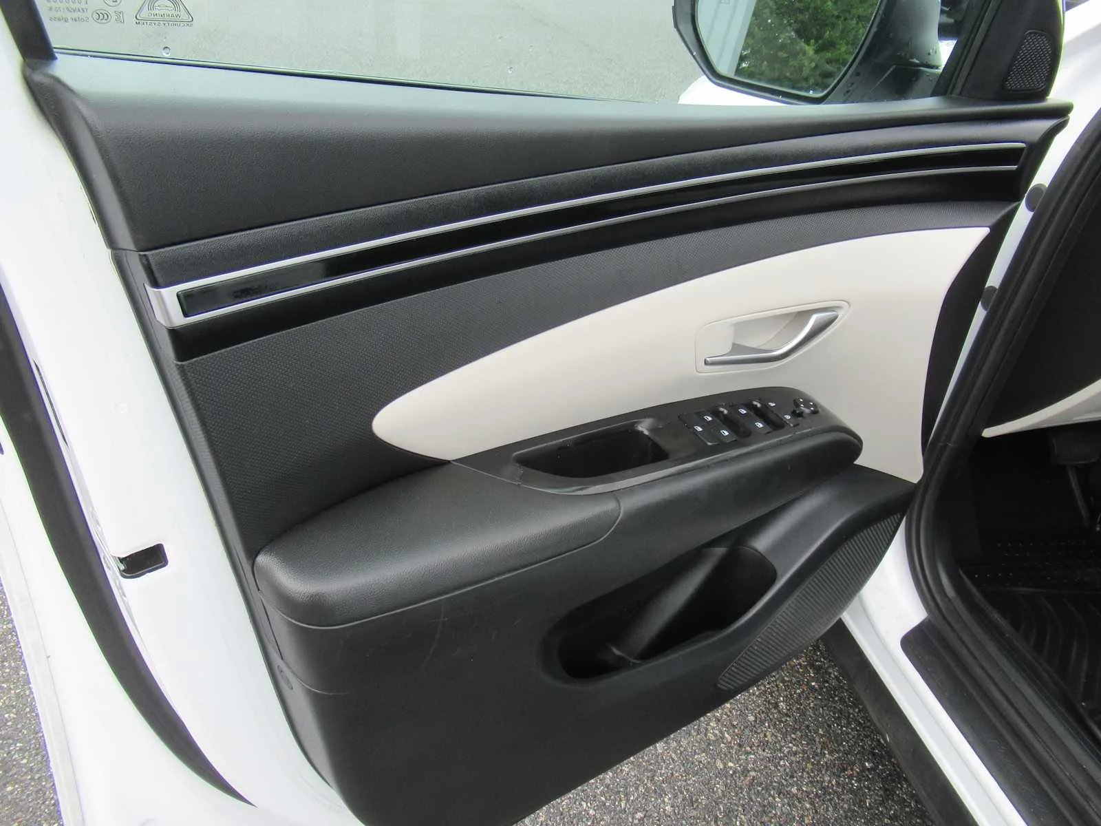 Used 2022 Quartz White Hyundai SEL image 14