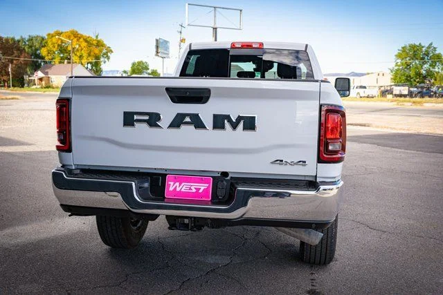 2026 RAM 3500 Tradesman - Photo 9
