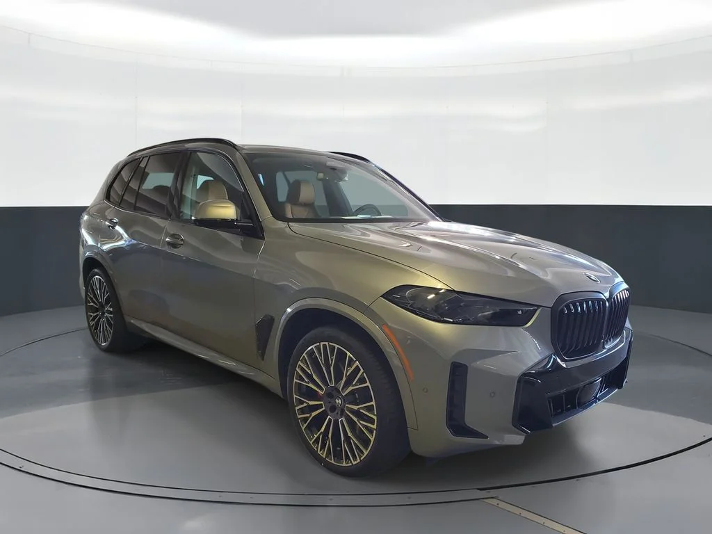 Used 2026 Gray BMW sDrive40i image 2