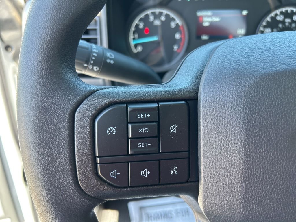 New 2026 Oxford White Ford XL image 18