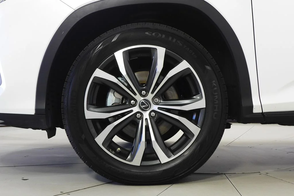 Used 2020 White Lexus 450h image 5