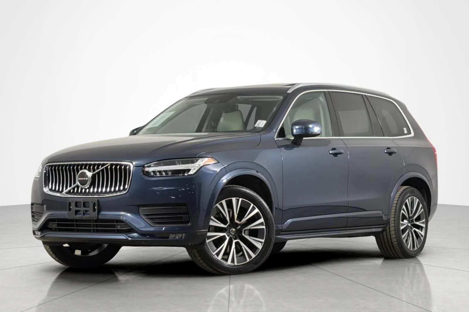 2020 Volvo XC90 T5 Momentum AWD's photo