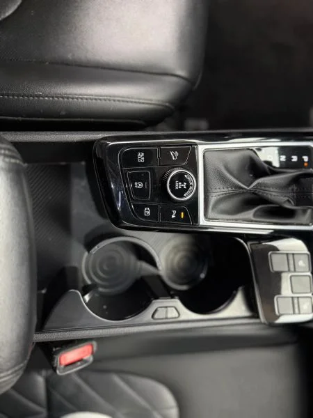 Used 2023 White Kia X-Line Sport Utility 4D image 37