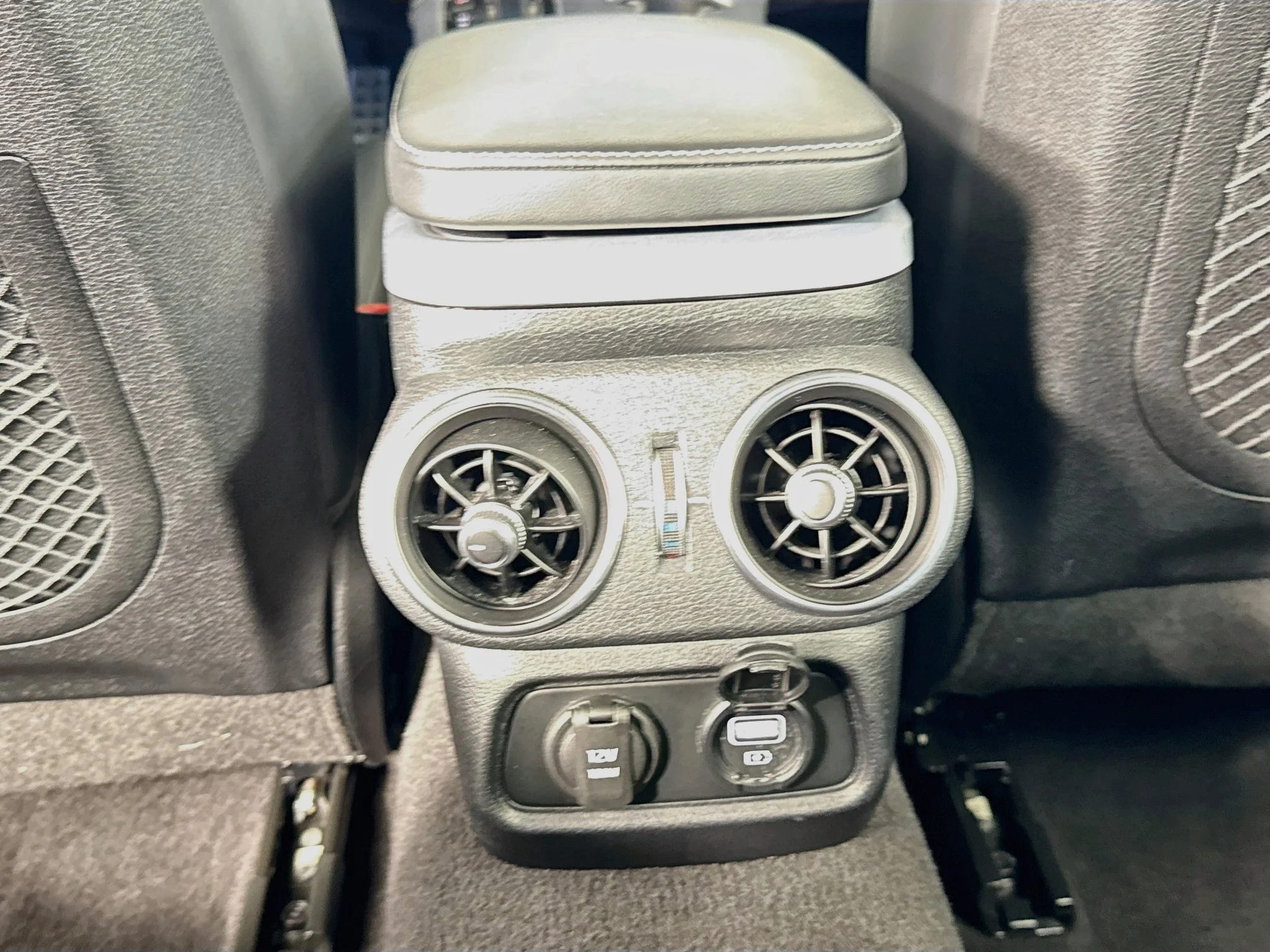 Used 2023  Kia GT2 image 28