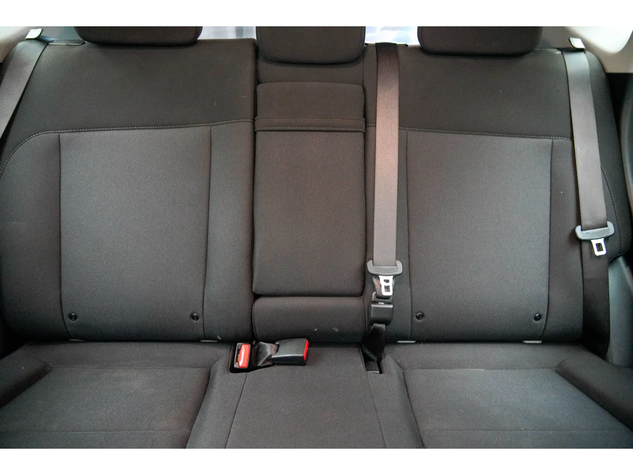 Used 2025 Cyber Gray Metallic Hyundai SEL image 17