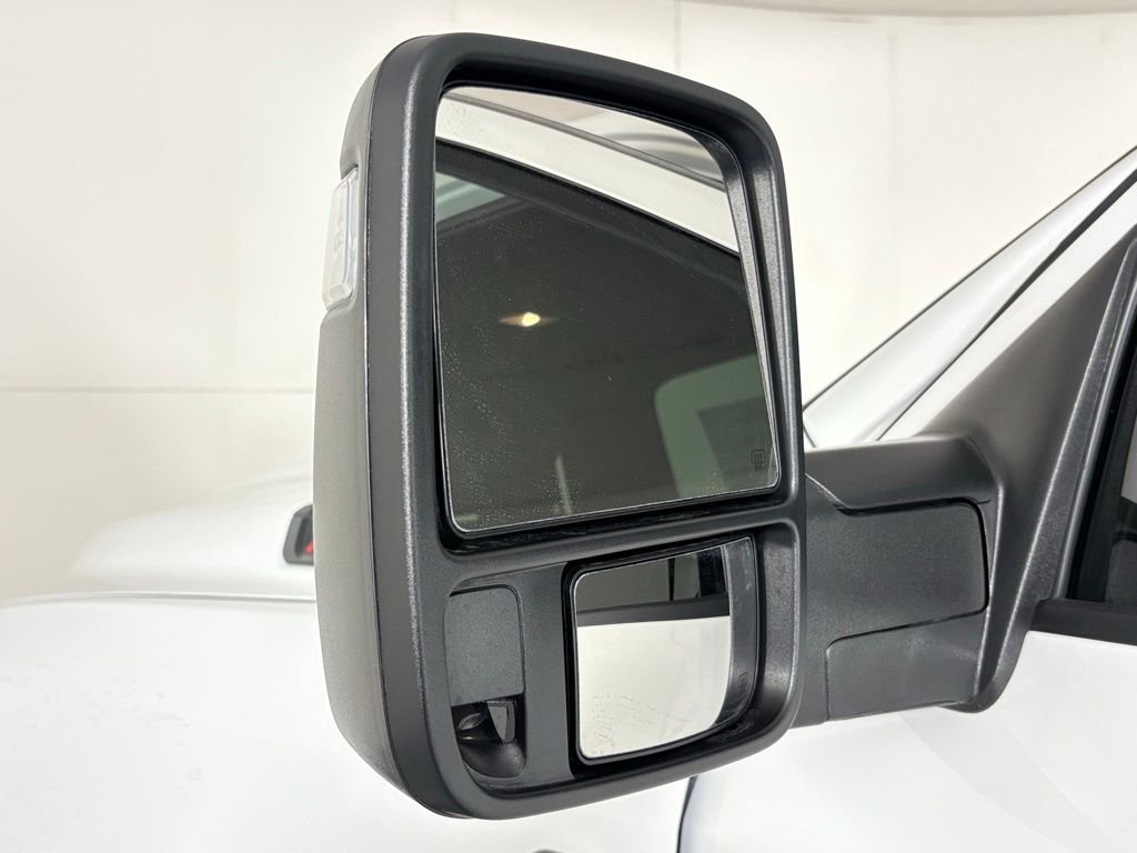 New 2026 Bright White Clear-Coat Exterior Paint RAM Big Horn image 17