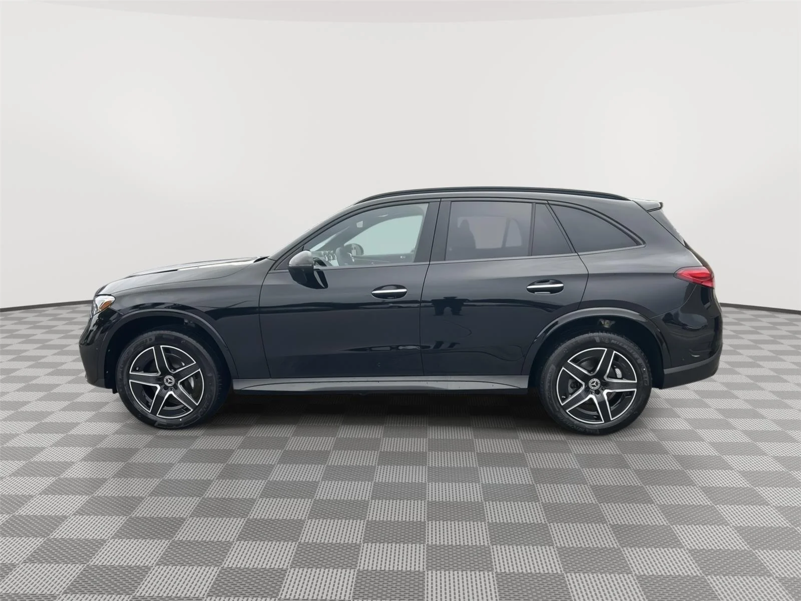 New 2026 Black Mercedes-Benz GLC 300 image 6