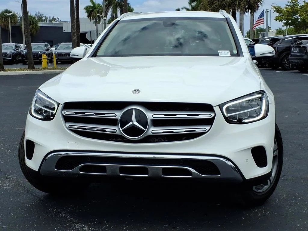 Used 2021 Polar White Mercedes-Benz GLC 300 image 2