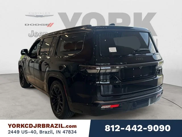 New 2026 High Gloss Black Exterior Paint Jeep Summit Reserve image 3