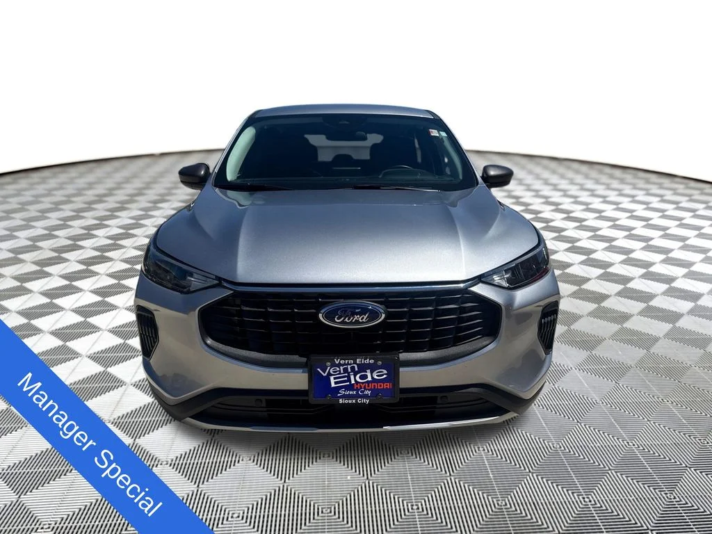 Used 2024 Silver Ford Active image 9
