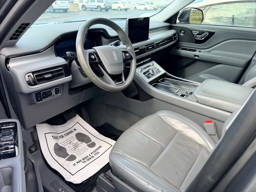 Used 2021  Lincoln Grand Touring image 7
