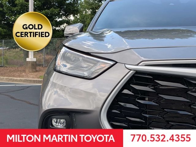 Certified Used 2025  Toyota XLE image 12