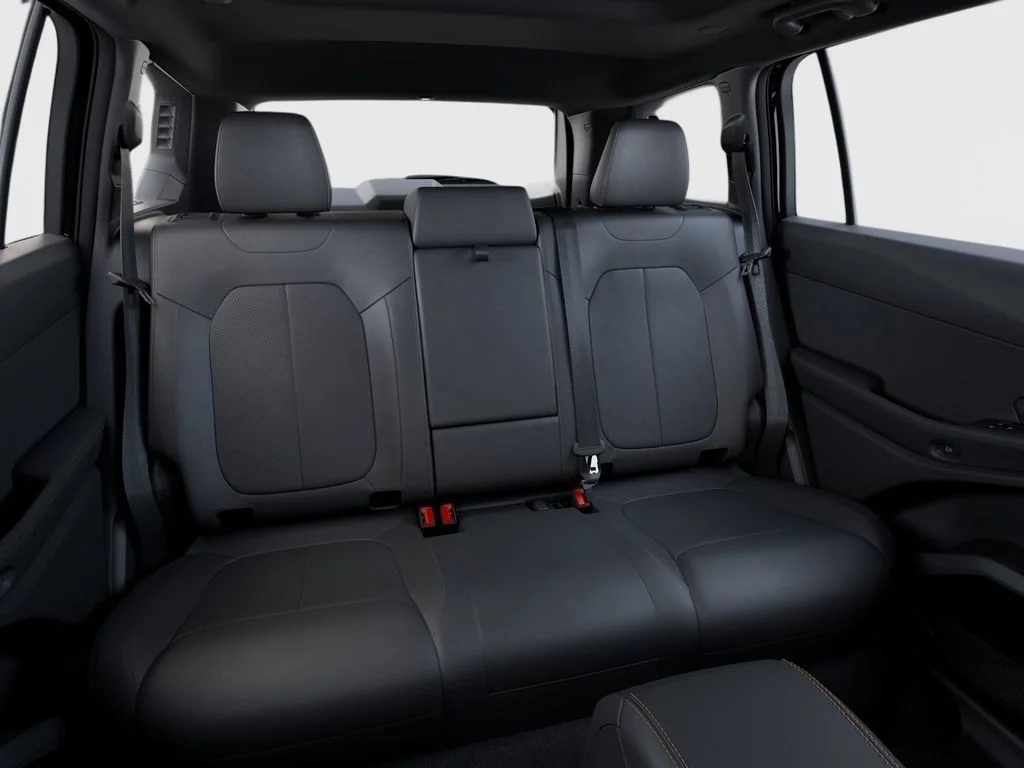 New 2026 Diamond Black Crystal Pearl-Coat Exterior Paint Jeep Limited image 17