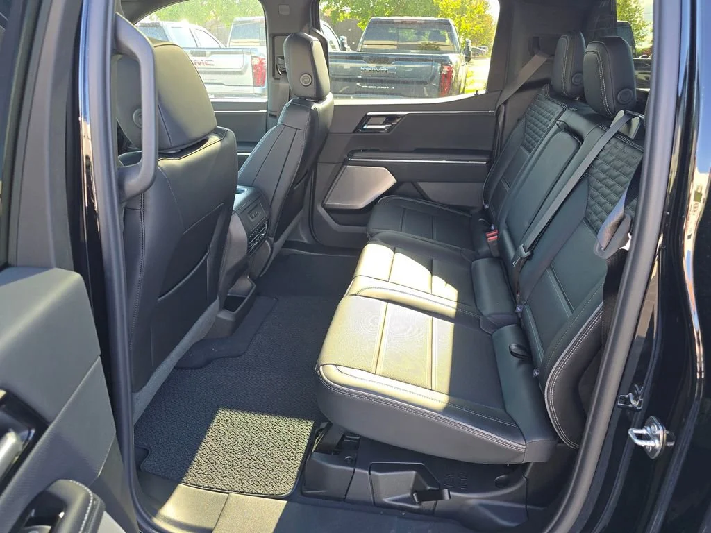 New 2025 Onyx Black GMC Extended Range Denali image 27