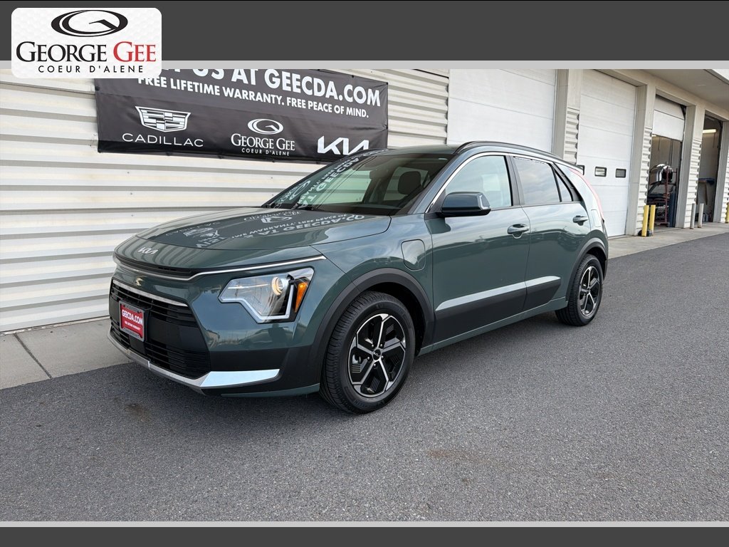 Used 2023 Cityscape Green Kia EX image 1