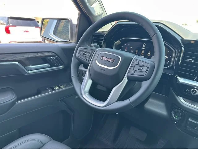 2026 GMC Sierra 1500 SLT - Photo 7
