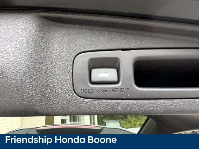 Used 2020 Black Honda EX-L image 39