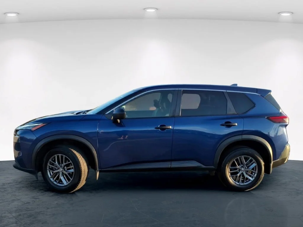 Used 2021 Blue Nissan S image 14