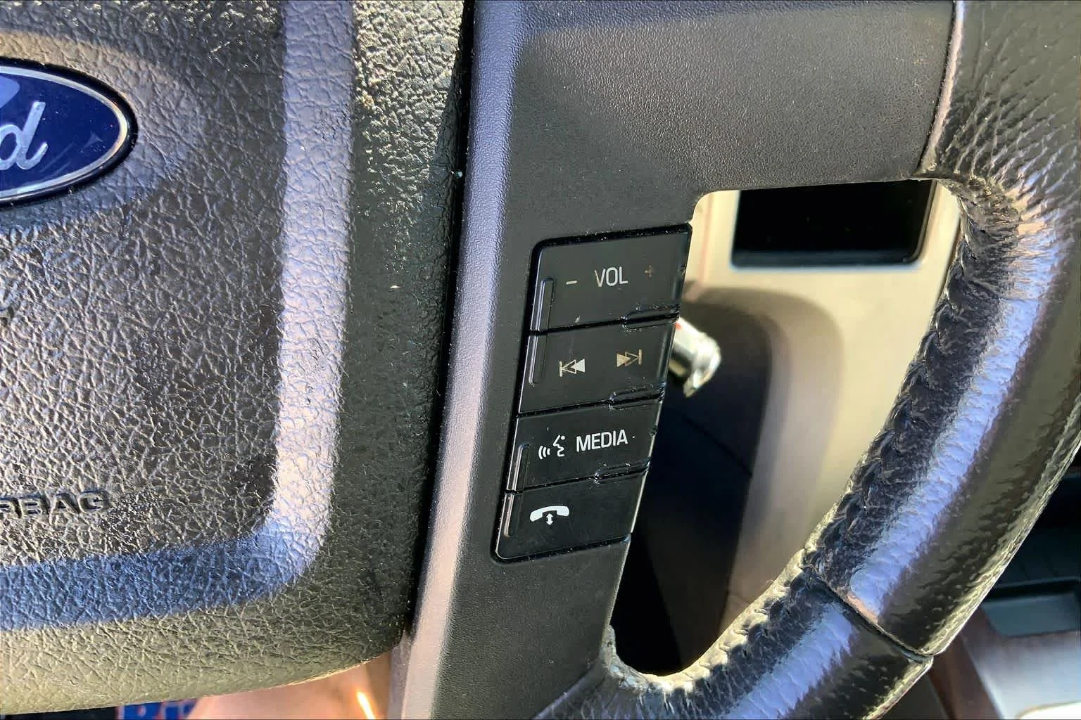 Used 2012 Sterling Gray Metallic Ford Lariat image 23