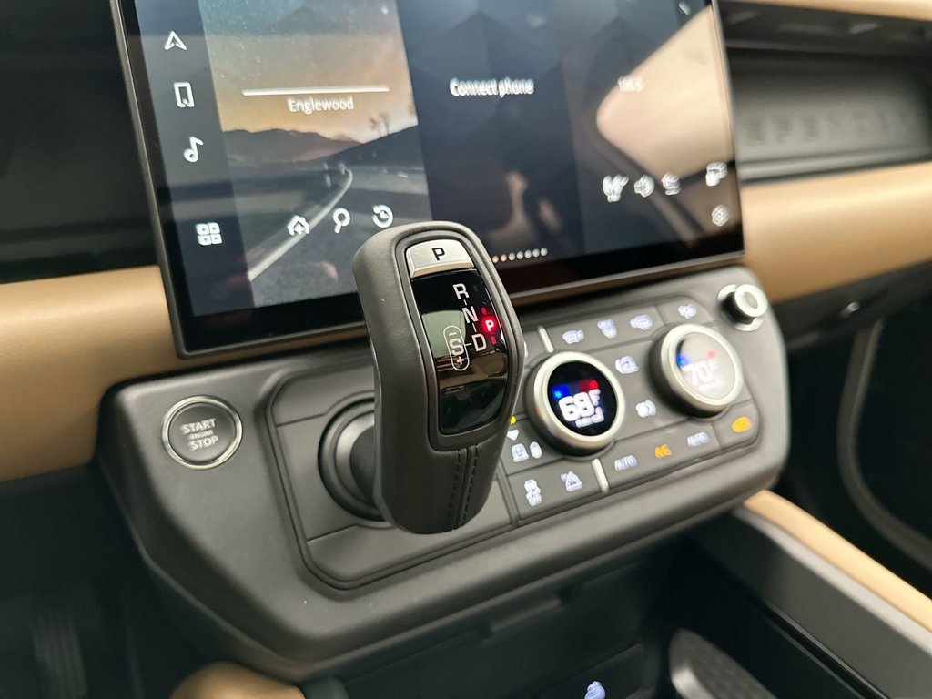 New 2026 Fuji White Land Rover X-Dynamic SE image 12